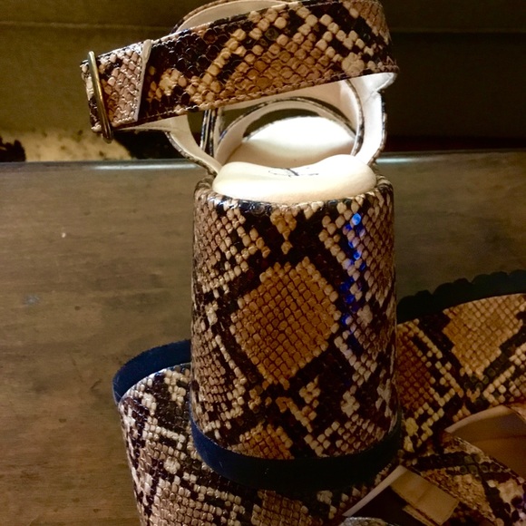 New Free People 4” platform snake print sandals 9 - Picture 8 of 11